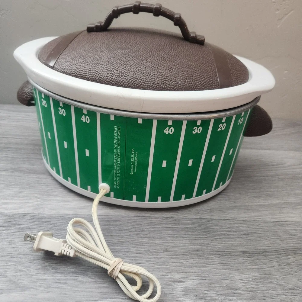 Vintage Rival Crock-Pot Slow Cooker 5qt Football 50 Yard Line Sports Game Day